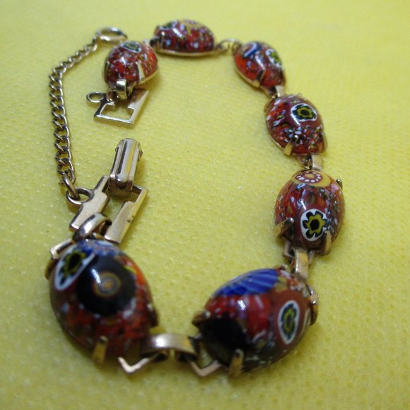 Vintage MILLEFLEUR Bracelet Gold Tone Metal Oval Sectional Insert W Safety Chain - Picture 4 of 10